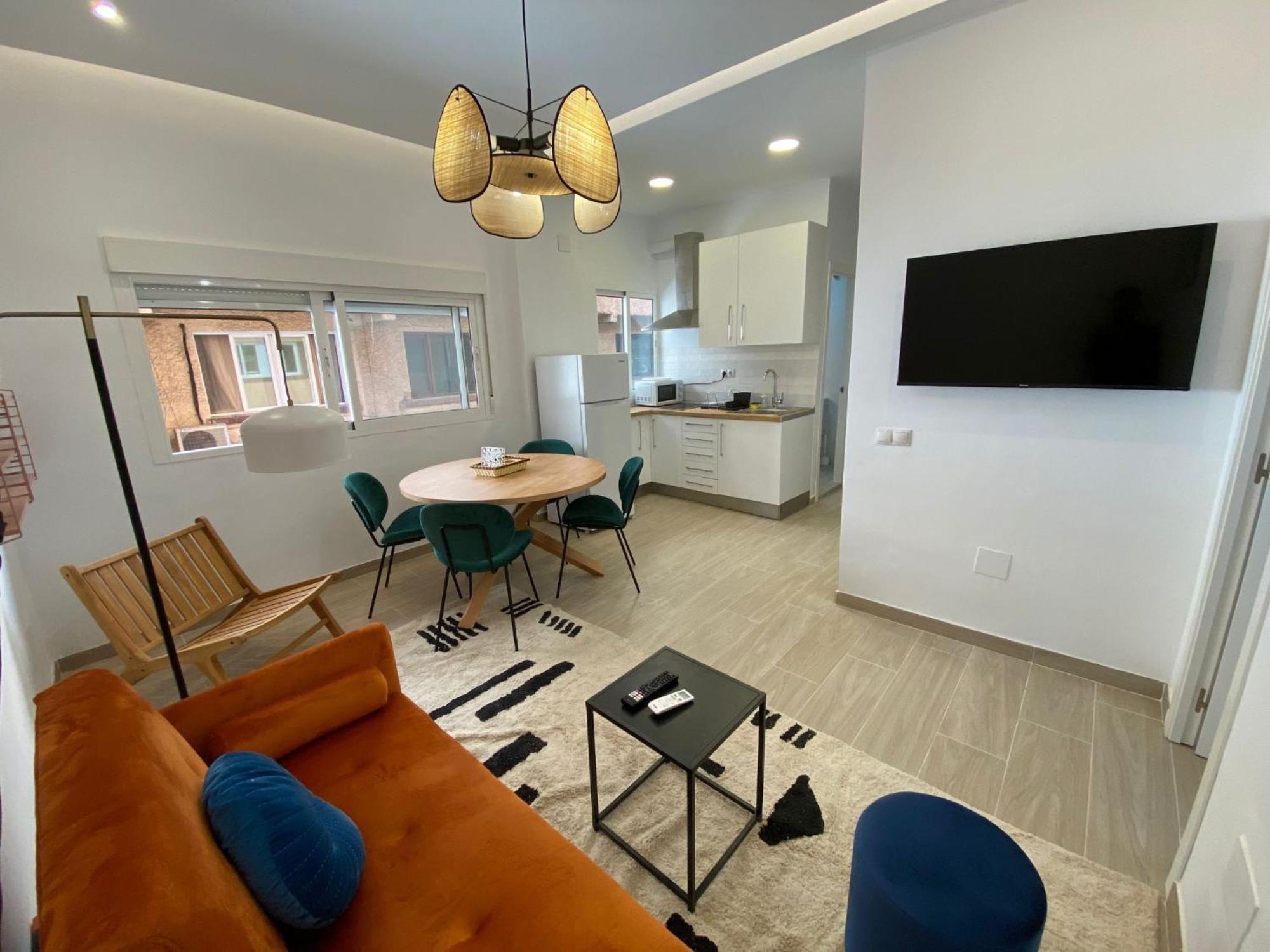 City Center And Beach Renovated Apartment Fuengirola Exterior photo